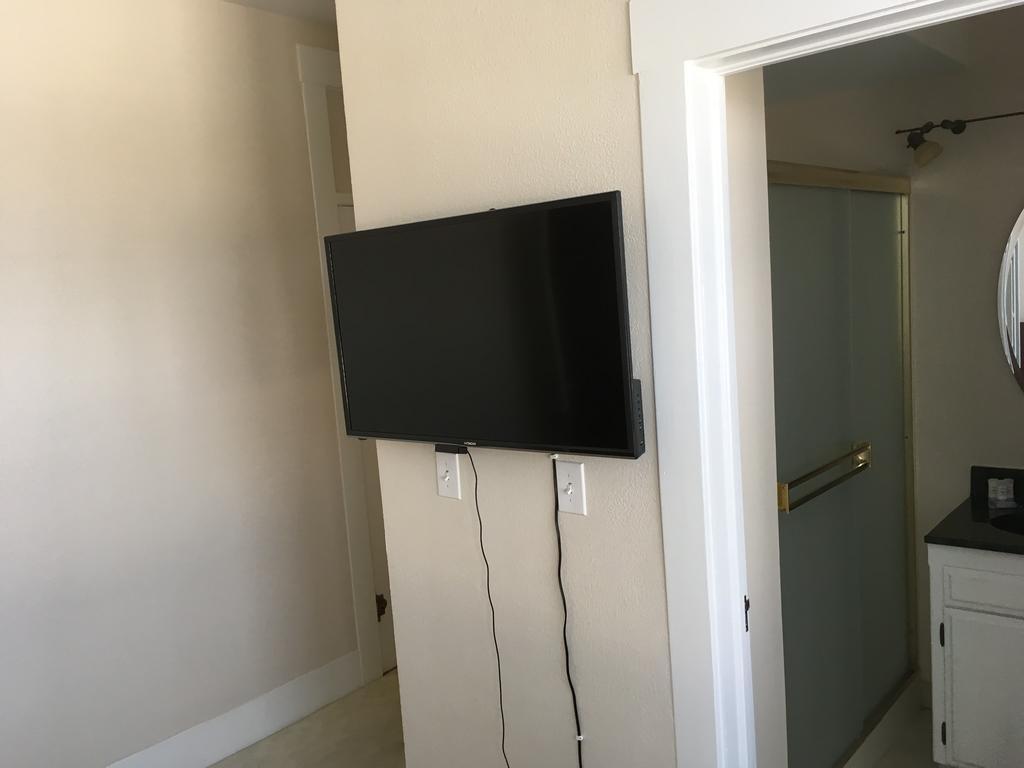 Hotel Burgess Reedley エクステリア 写真