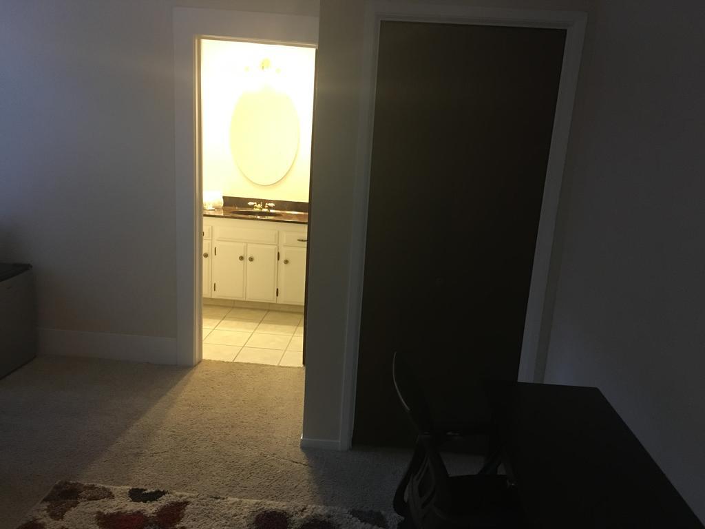 Hotel Burgess Reedley エクステリア 写真